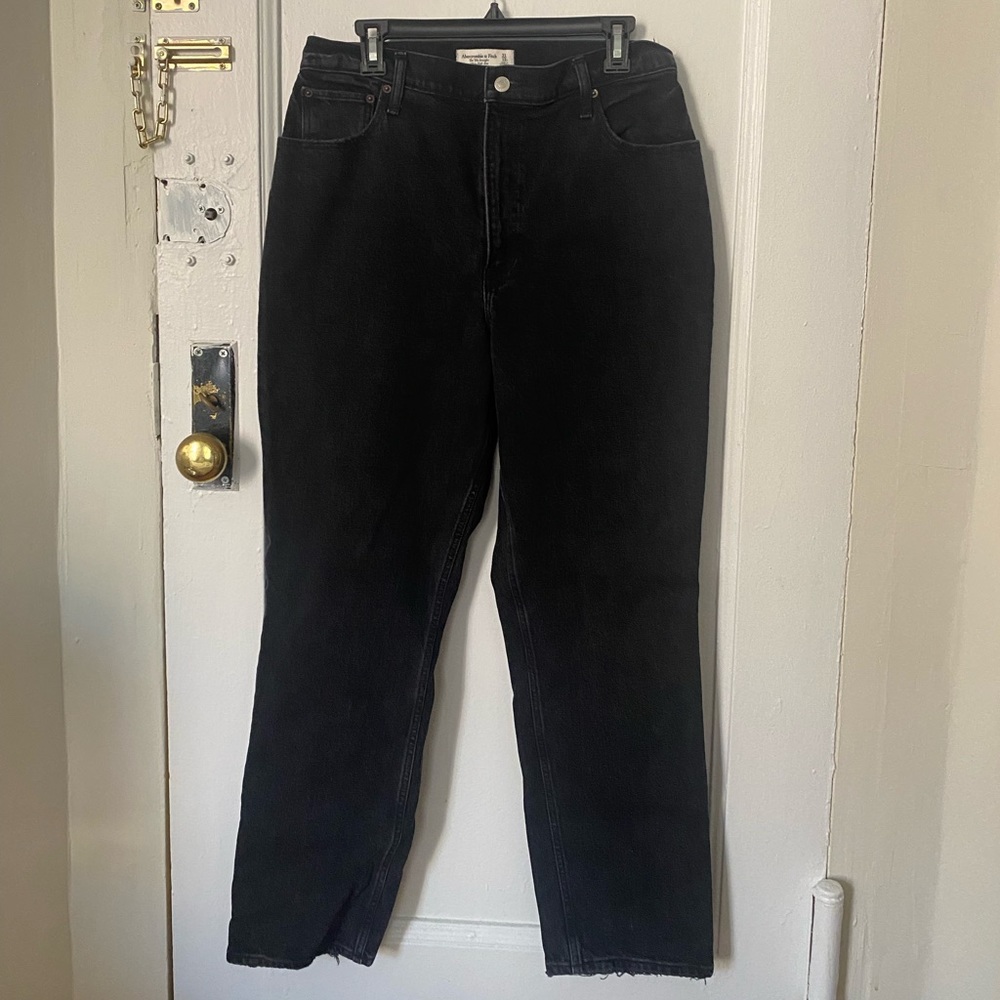 ABERCOMBIE BLACK JEANS